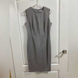 Calvin Klein Women’s Sheath Dress in light grey!